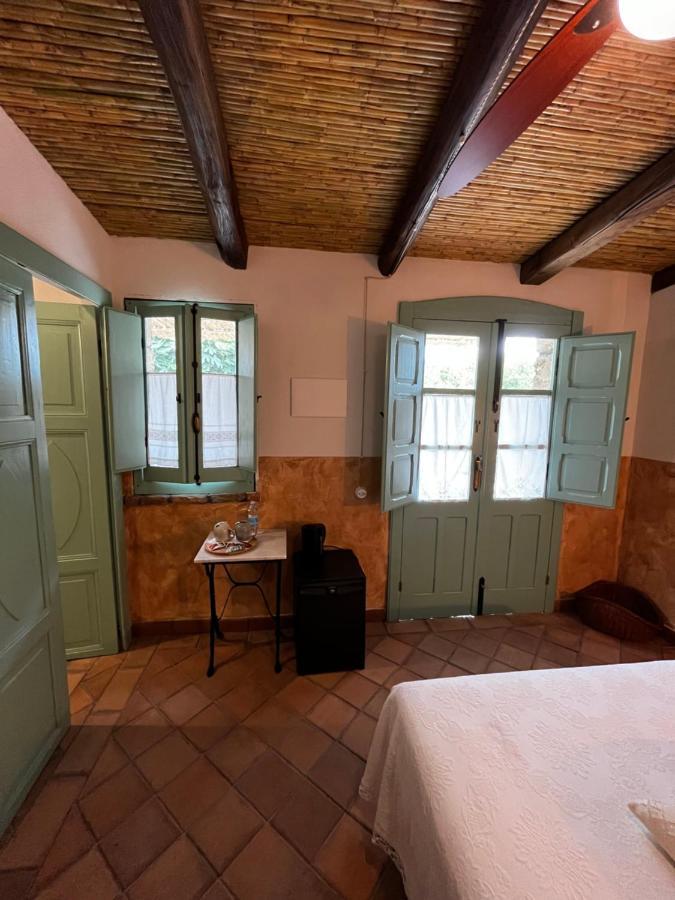 Graziosa Stanza Campidanese Su Segundu Oristano Exterior foto
